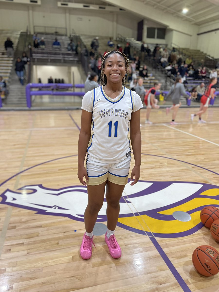LBR_Basketball's tweet photo. 🏆 Showdown at the Lake

⛹️‍♀️ Tyanna Stewart
🏫 Vandebilt Catholic
🎓 2026

📝 Stewart’s game continues to improve as she’s really stepped up for this VC team with the absence of Charles! 

📈 Stock Riser
✅ 26pts / Finished around the rim!
✅ Perimiter Skill Set is Improving https://t.co/iHdoiLqgzp