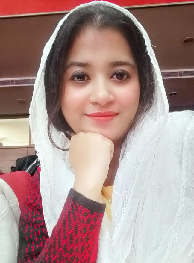 z_rubina's tweet photo. एक उलझन सी मुसल्लत है मुसलसल अब तो,
मुझ पे आयात करो दम के हो राहत तारी,

तू न समझेगा तेरी् याद के आने का असर
मुझ पे होती है हर इक रात क़यामत तारी।
Rubina Ayaz https://t.co/McUbbA6dxL