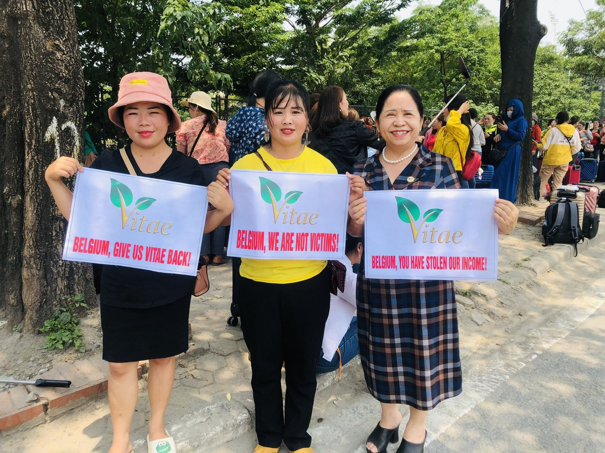 tinhyeuvitae's tweet photo. @WeAreVitae @HoangDaoTran888 forever one love. freedom for #Vitae https://t.co/jbS8rSAQNa