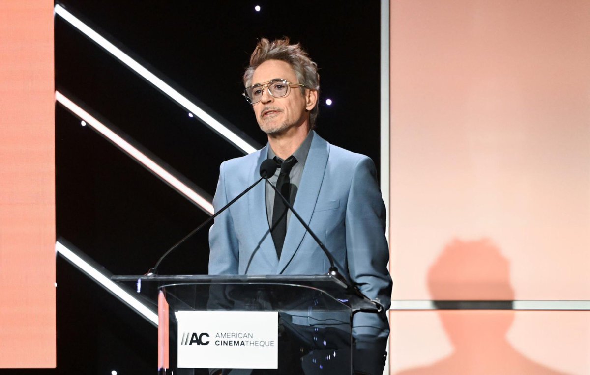 i can’t believe he looks like this rn i’m dreaming