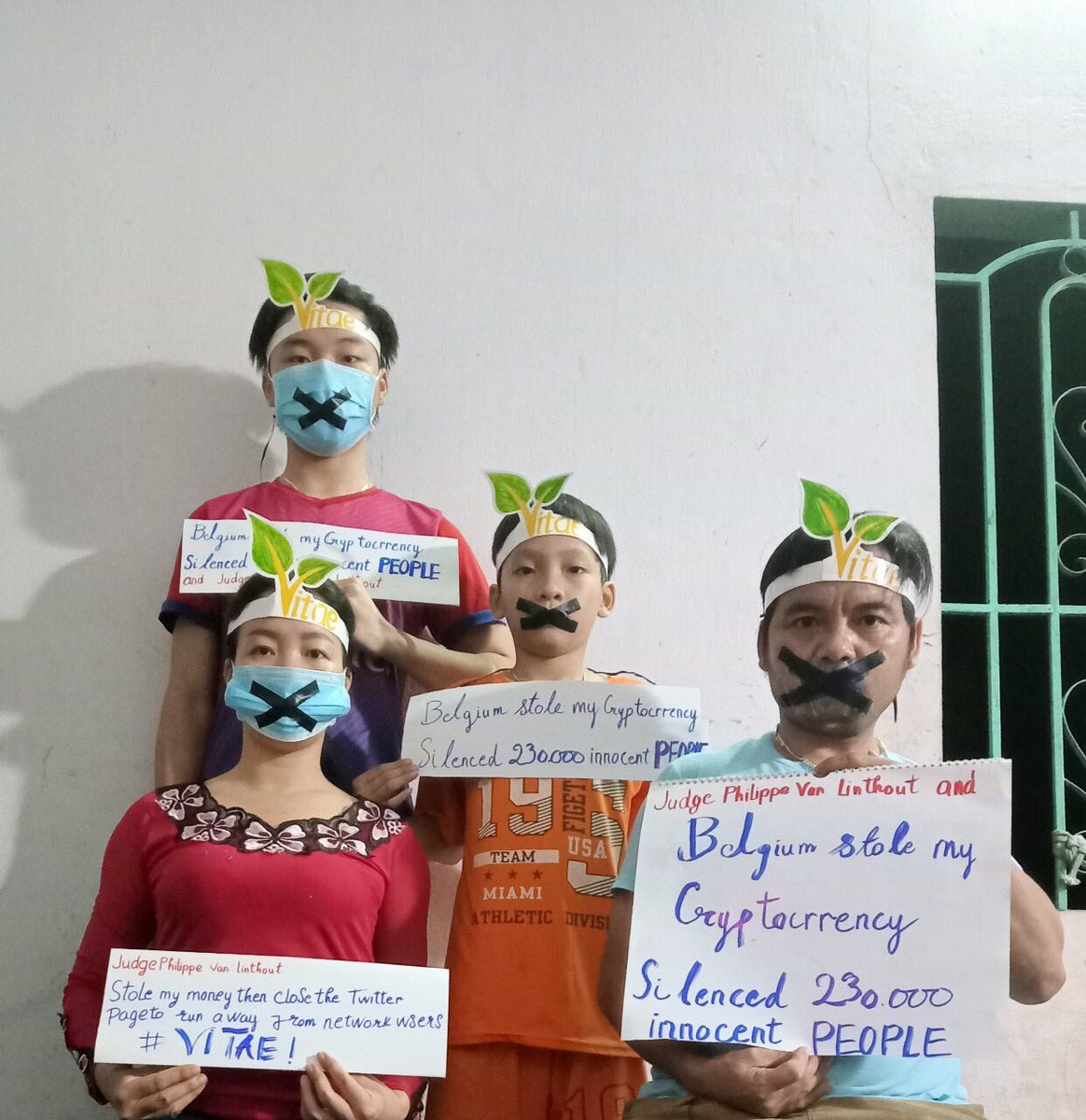 VHngSn61574864's tweet photo. @WeAreVitae Unite to fight for a community of free speech and for justice. we are #Vitaer https://t.co/dW5tpVonG6