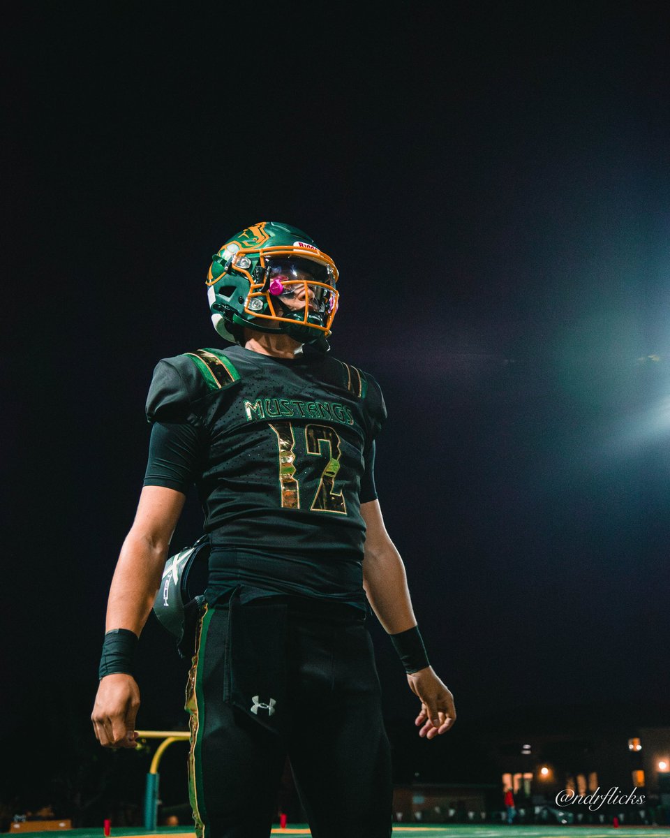 Quarterback Magazine tweet media