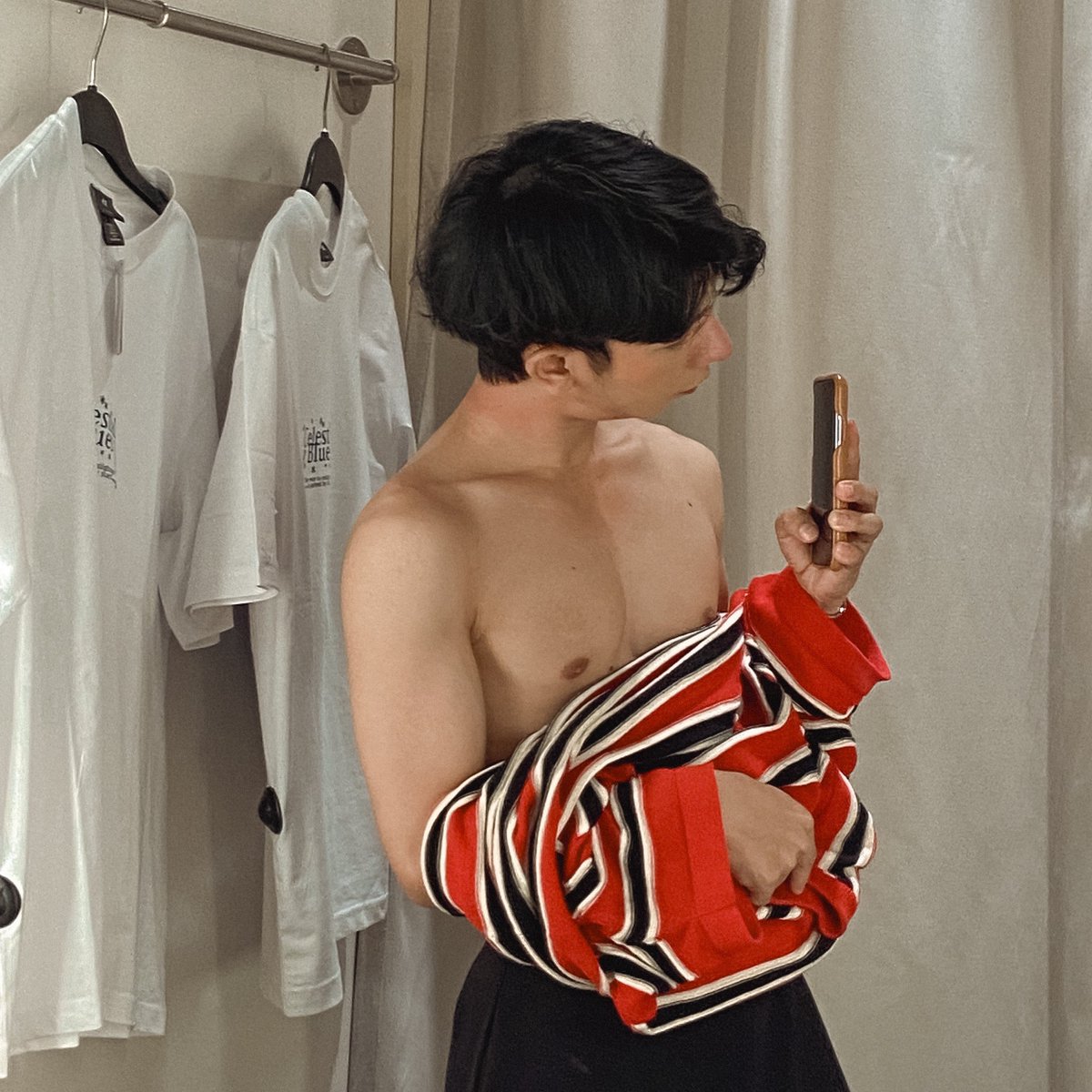 Avveniire1's tweet photo. mirror selfie wrapped 2024 https://t.co/YjY64XQUec