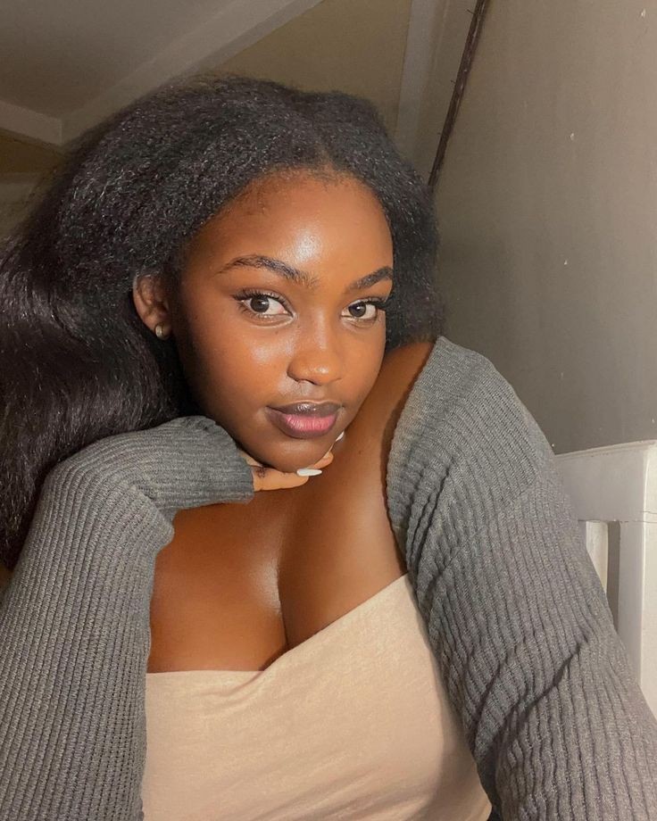 joshspot_tv's tweet image. "Omo, if your babe dey go for NYSC in another state, just say bye bye to her. Here's my story"

A thread🍿👇