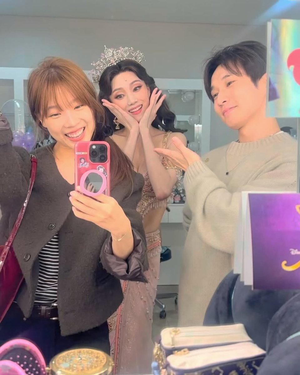 bibl33y's tweet photo. 땨!!! 핑크공주 성경이 사진 떴어!!! https://t.co/3UUojysfti