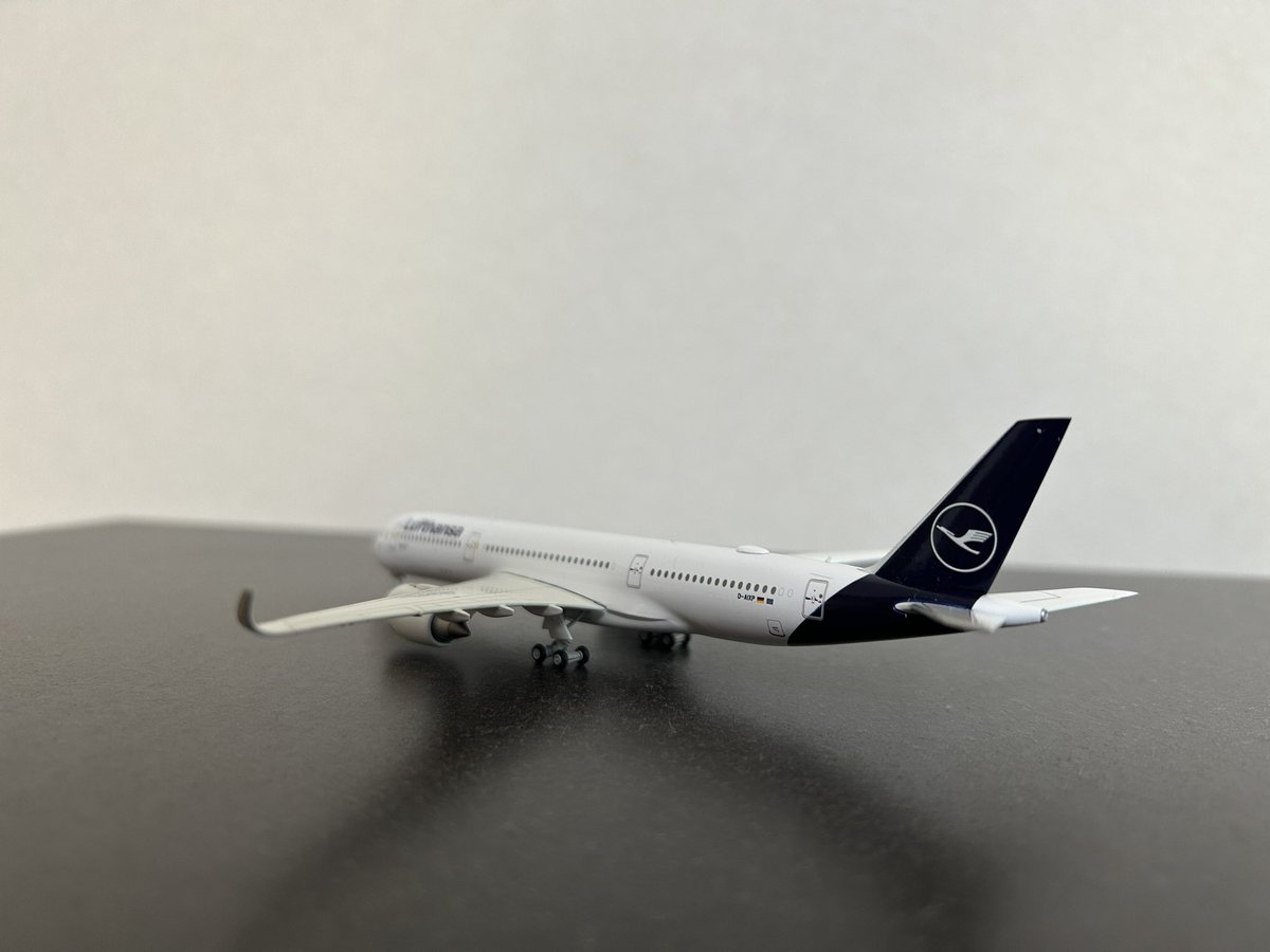 Gemini Jets 1/400
Lufthansa🇩🇪
Airbus A350-900 D-AIXP
