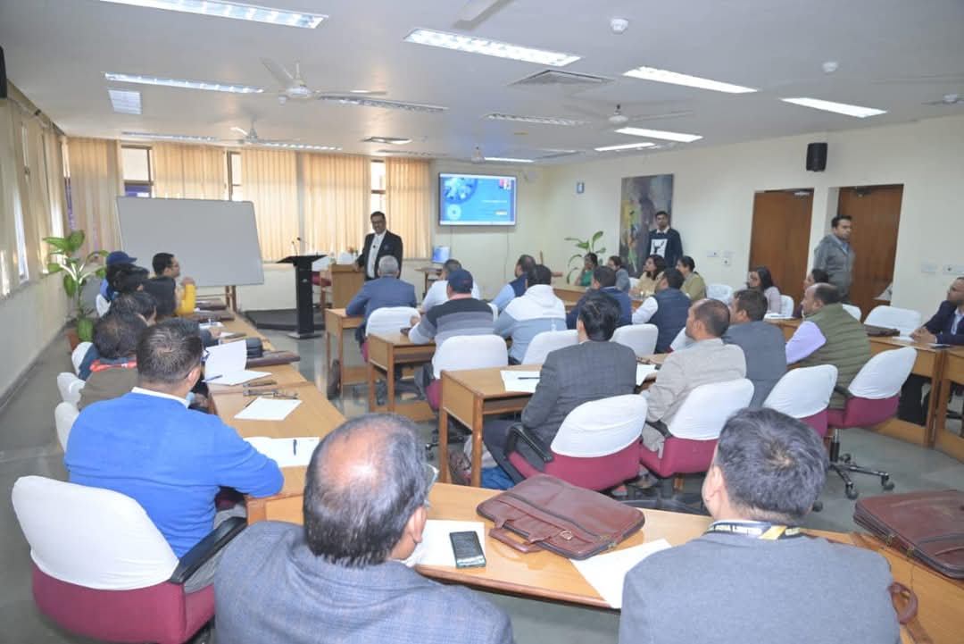 CoalIndiaHQ's tweet photo. Our Director P&IR, Shri Vinay Ranjan, addressed HR professionals participating in the Marathon Training for Capacity Building in HR being organised at our training institute, IICM, Ranchi.

Speaking on the occasion, he spoke on the evolving trends in the HR domain and the integration of advanced technologies such as Artificial Intelligence (AI) and Machine Learning in HR operations.

Dr. Kamakshi Raman, Executive Director, IICM was also present on the occasion.

#GoldenJubileeYear #coalindia #AI #machinelearning

@kishanreddybjp | @satishdubeyy | @CoalMinistry | @KishanReddyOfc |  @PIB_Coal | @iicmranchi