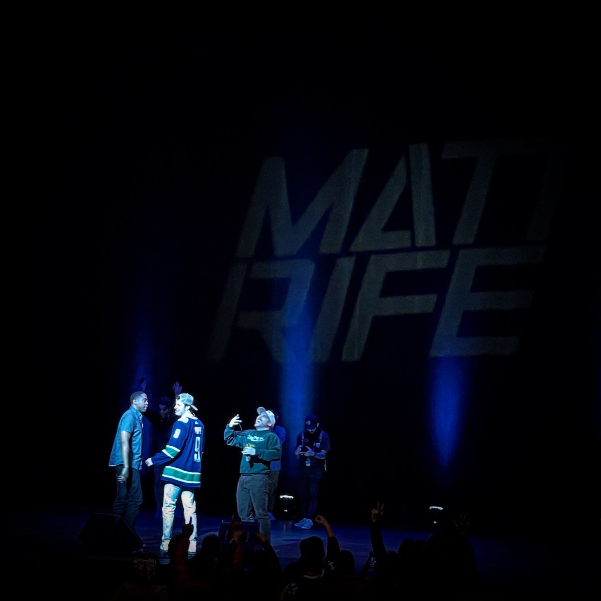 CHESCAmusic's tweet photo. #FBF Stumbled upon @MattRife’s #comedy clips whilst doomscrolling on instagram… became an instant fan &amp; luckily snagged tickets to his stand-up act earlier this year… hysterically #ProbleMATTic show! Dear Matt, Vancouver needs you back, ASAP! #mattrife
https://t.co/TntPDk5cVB https://t.co/6Nrc2y9iMb