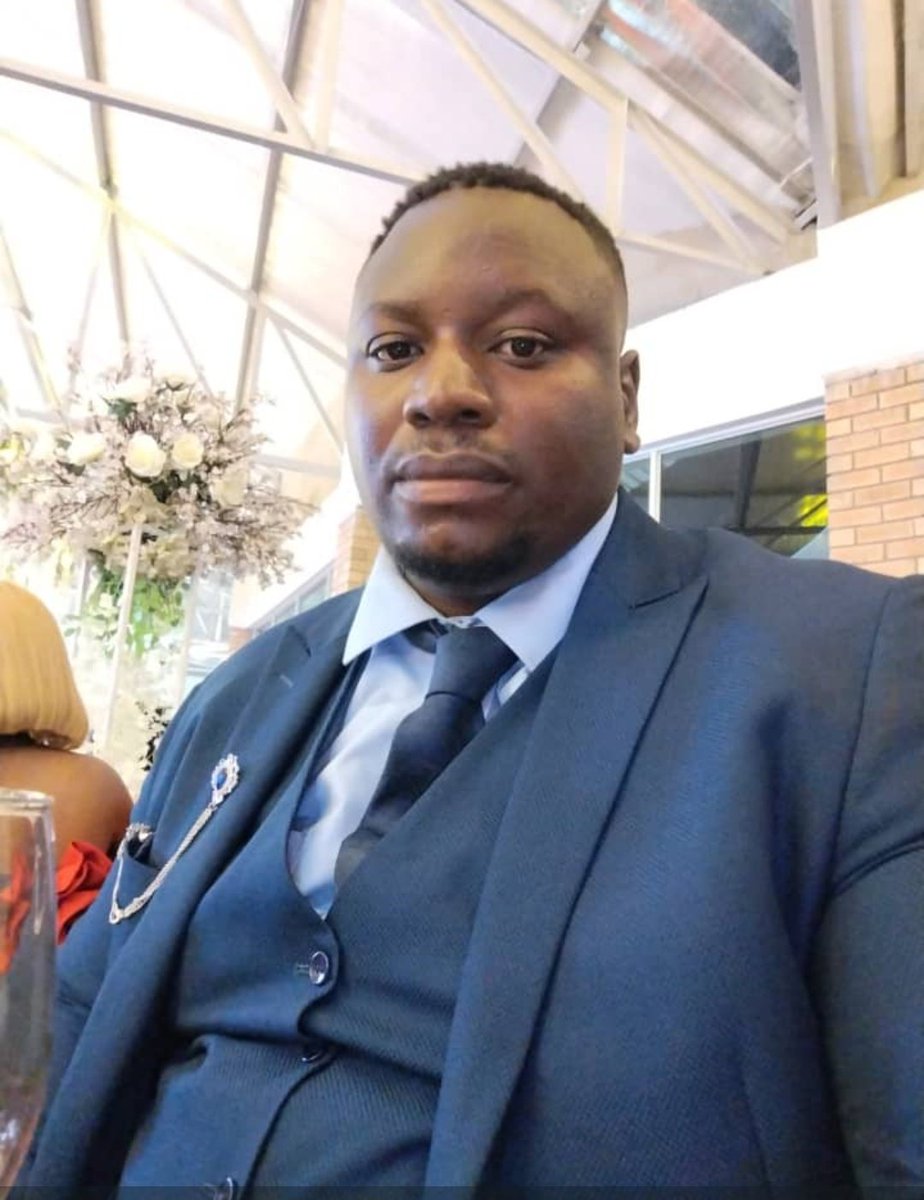 GLOBALPAINTS3's tweet photo. 🚨 GLOBALLY BRONZE 👑

Hip Hip Hooray, our Managing Director Mr Milton Manda scooped the Bronze Medal in the prestigious #MegafestHoldings 2024 Awards MALE INTREPRENUER OF THE YEAR 

Thank you MegaFest, Thank you Bulawayo,  Thank you Zimbabwe. https://t.co/UMdKCrUwiF