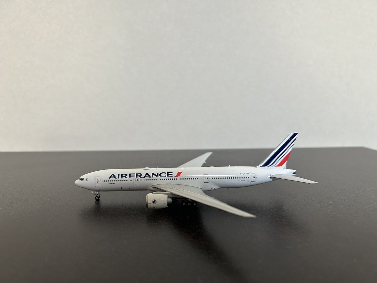 phoenix 1/400
AIR FRANCE🇫🇷
Boeing 777-200ER F-GSPP