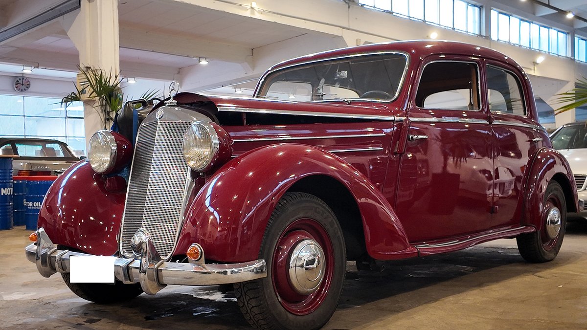 54Depot's tweet photo. *Heute bei uns in der Werkstatt: Ein Mercedes-Benz Oldtimer 170 S!* 🛠️✨    In der *Classic Schmiede Trier* im *Classic Depot 54* bieten wir erstklassige Reparaturen und Wartungen für *Old- und Youngtimer* an. https://t.co/JenrlItPx1