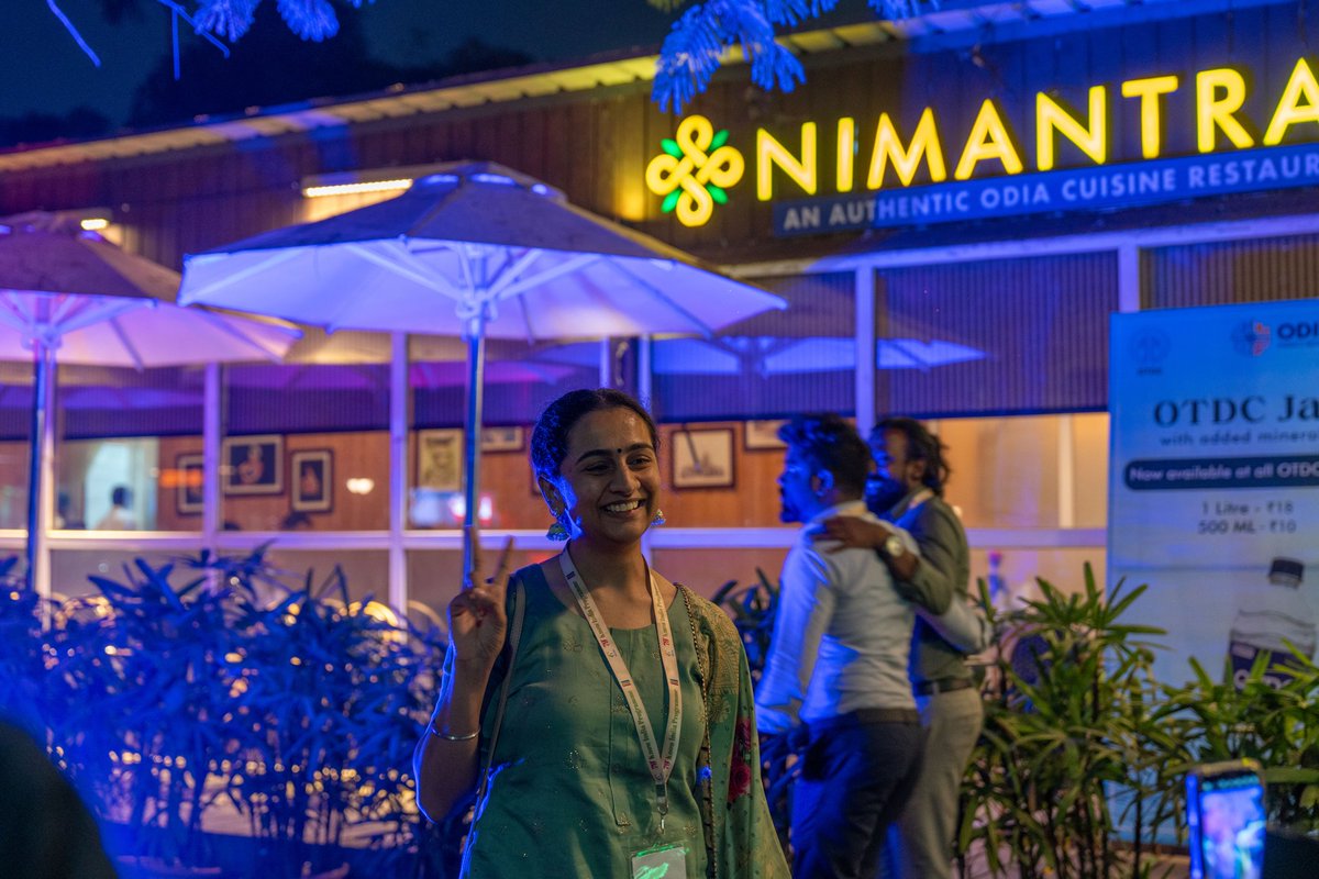 TourismDptt's tweet photo. As part of the Know India Program, participants savored the essence of Odisha at Nimantran. From the delicate flavors of Macha Besara to the rich sweetness of Chhena Poda, every bite was a celebration of the State.
@MEAIndia
#KnowIndiaProgram #KIP #OdiaCuisine #MEAIndia https://t.co/t6UxzdYT8F
