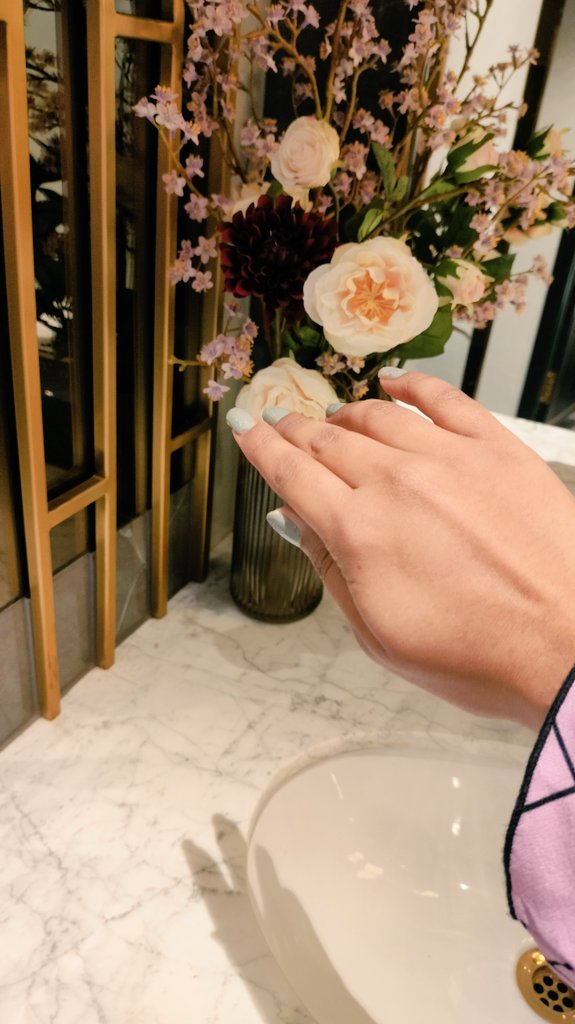 goddessjiya777's tweet photo. DM who want to kiss my hand . Step forward, but only if you're worthy. ✨💕
.
.
#saturdayvibes #slave #bitches https://t.co/XcVQ02x6PQ