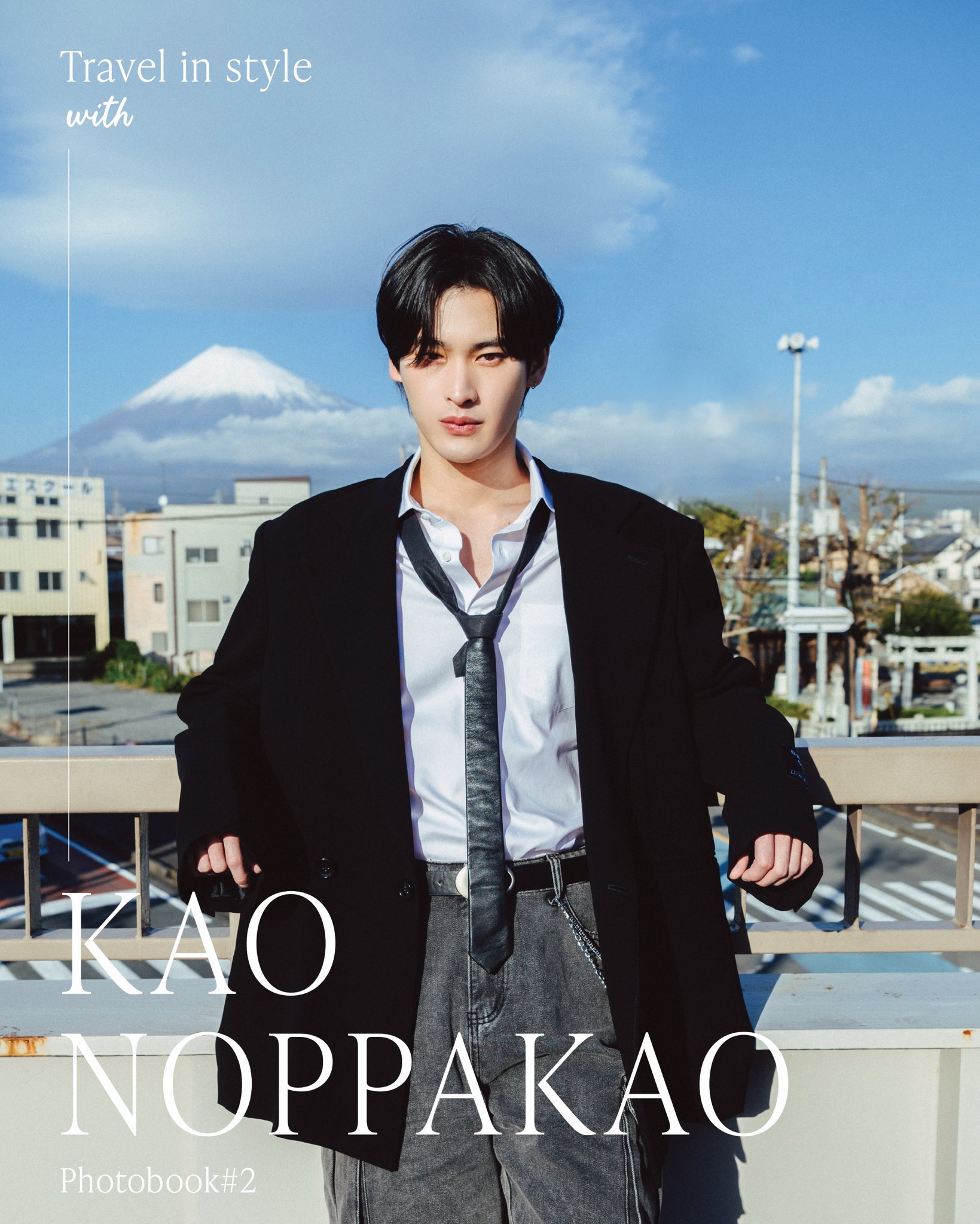The Official Photobook : Kao Noppakao (มีลายเซ็น) | Shopee