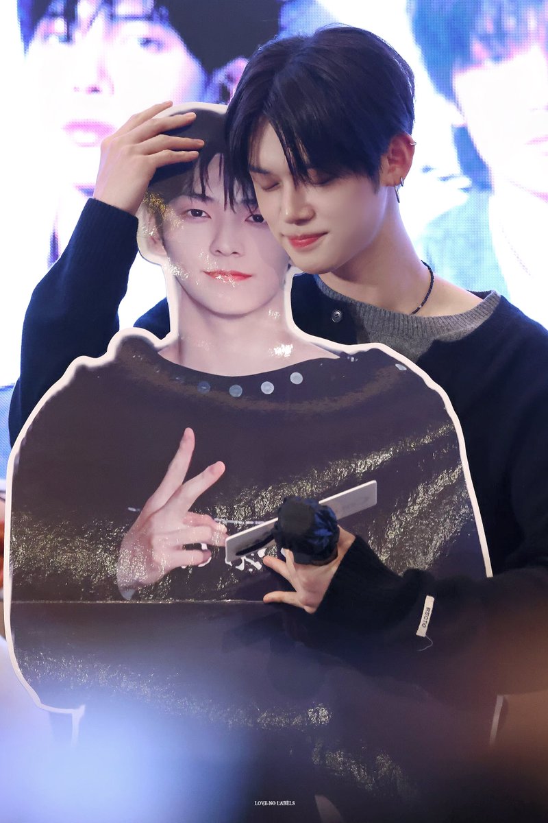 LOVENOLABELS's tweet photo. 241207

😢

#연준 #YEONJUN
#수빈 #SOOBIN https://t.co/bKAuIf1yxJ