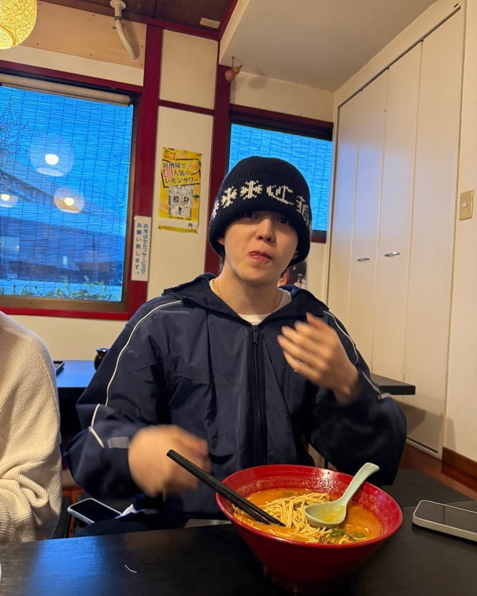 usengcheol's tweet photo. 🍜❤️ https://t.co/2gojsakdE1