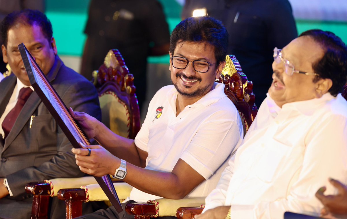 Udhaystalin's tweet image. நலமான வாழ்வுக்கும் , உடல் நலனை பேணுவதற்கான விழிப்புணர்வை ஏற்படுத்தவும் @the_hindu மற்றும் நறுவீ மருத்துவமனை சார்பிலான 'Healthy India - Happy India' என்கிற சிறப்புக்குரிய முன்னெடுப்பை வேலூரில் இன்று தொடங்கி வைத்தோம்.
மாண்புமிகு முதலமைச்சர் @mkstalin அவர்கள் தலைமையிலான நம்…