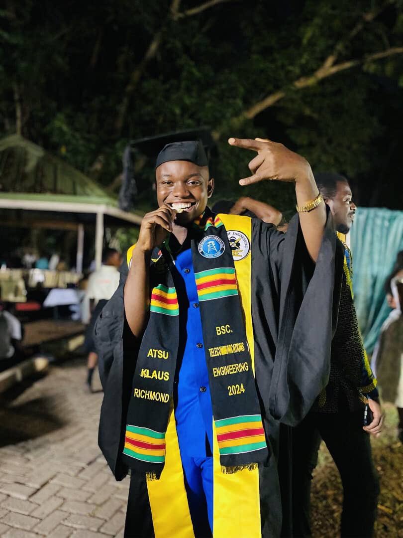 Antennaknust's tweet photo. 3. Words can’t explain how happy we are to see y’all make it through FOUR years of KNUST. This experience grew every last one of you and has made you all better at life than before. Major congratulations to you all. Super proud of every last one of you. Congratulations 🎉✌️❤️ https://t.co/nc1OvbBUnS