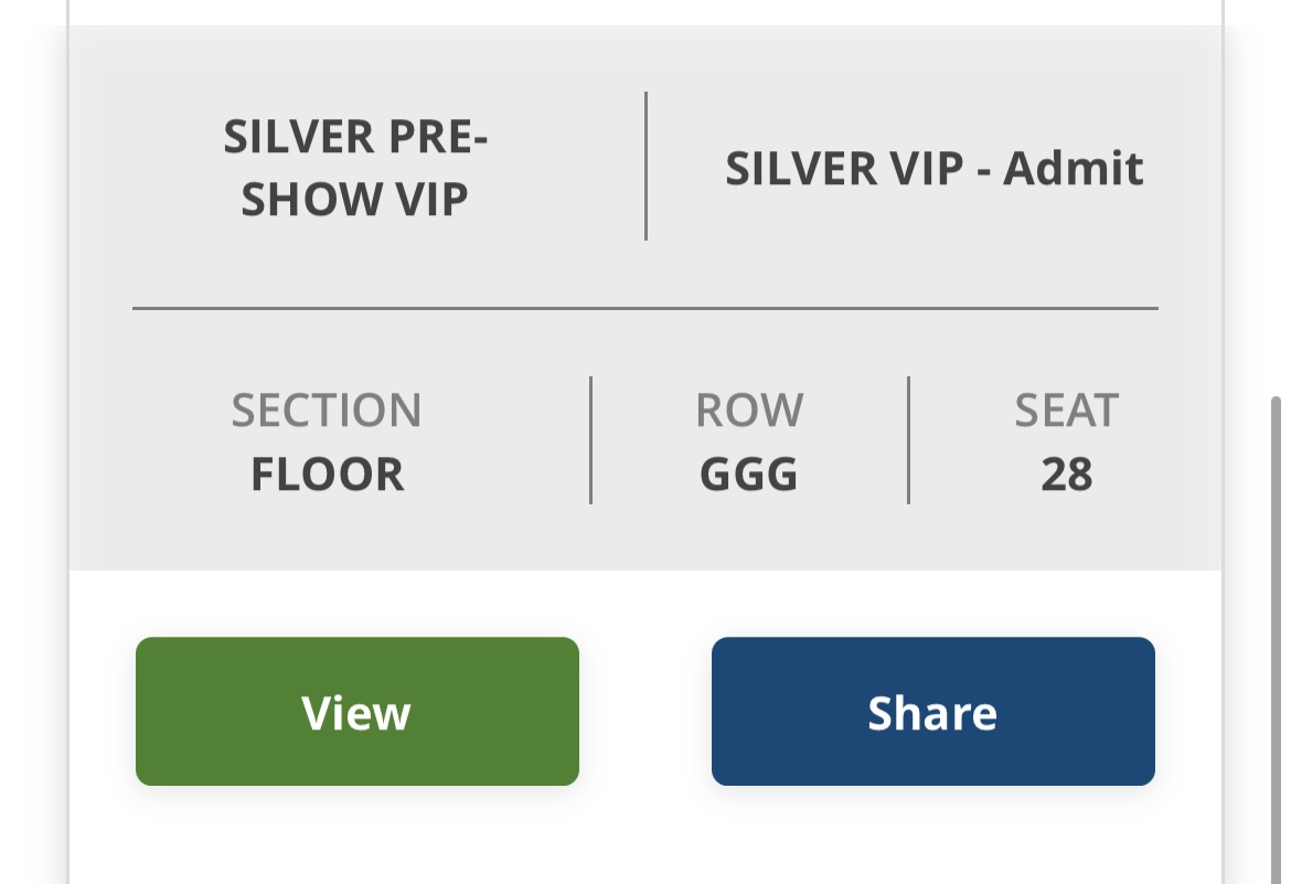 ZoeKeys7's tweet photo. @TicketsDan Hi! I have an extra silver VIP ticket for Melbourne on the 15th. https://t.co/PflD1IoQBd
