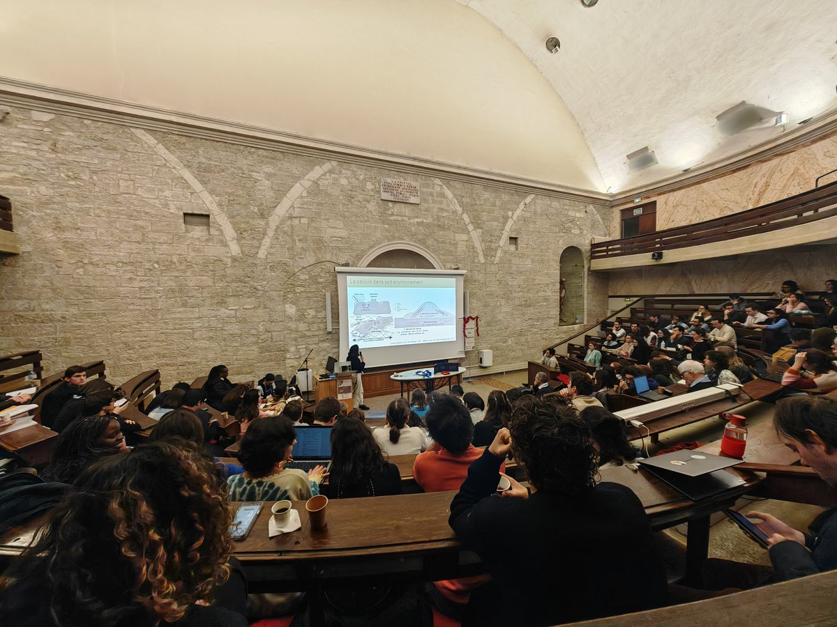Journées scientifiques de l'école de l'INSERM Liliane Bettencourt dans la magnifique faculté de médecine de Montpellier. Que des présentations de très haut niveau, sur des sujets très originaux, tout en restant didactiques: une preuve de la vitalité des doubles cursus en santé!🌞