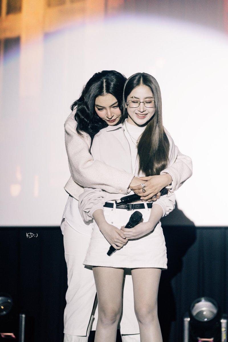 KonD___'s tweet photo. 𝙁𝙤𝙧𝙚𝙫𝙚𝙧 𝙇𝙤𝙫𝙚 🌻🐹🤍

FAYEYOKO FM CAMBODIA
#1STGLFAYEYOKOINPP 
#FayePeraya 
#YokoApasra 
#FayeYoko https://t.co/epKsfW3LKJ