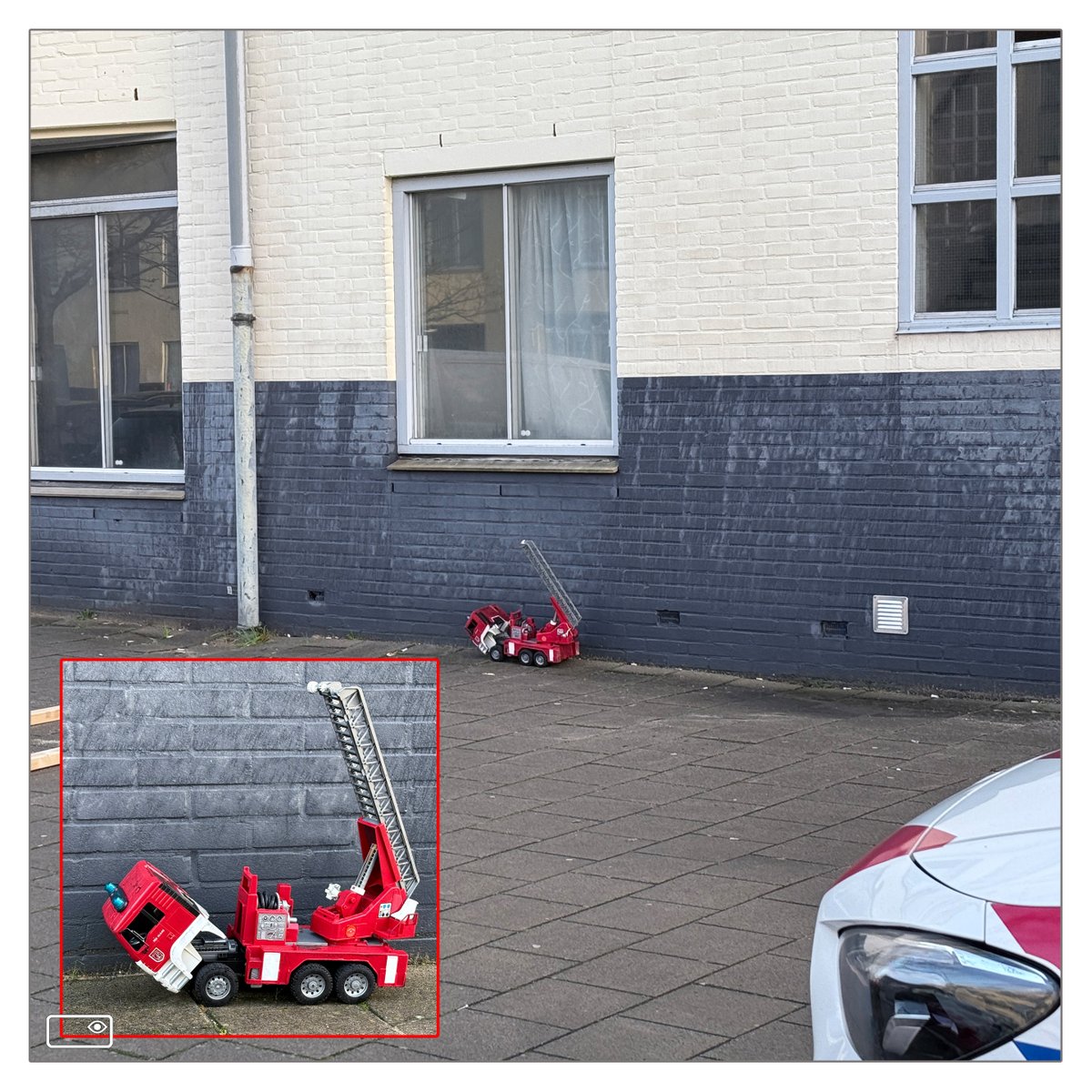 Uitslaande woningbrand in Amsterdam Zuidoost