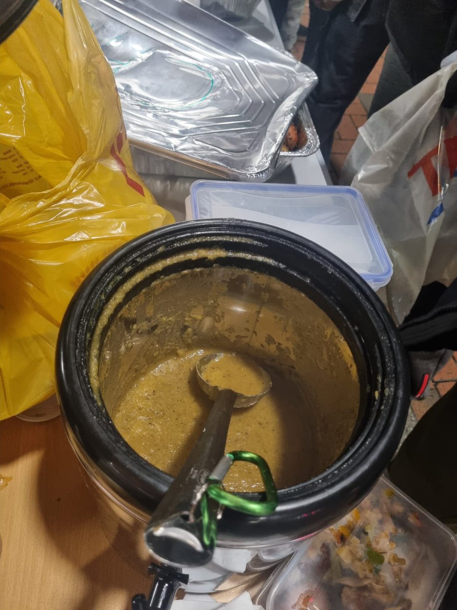 rudol9h's tweet photo. A few pictures from our regular #StreetKitchen in Edmonton last night, we was super busy and all the food went, if anyone wants to kindly donate https://t.co/HyXXPDVEXJ
#EdmontonOneCommunity #OneCommunityEdmonton https://t.co/wiX7jDZvsq
