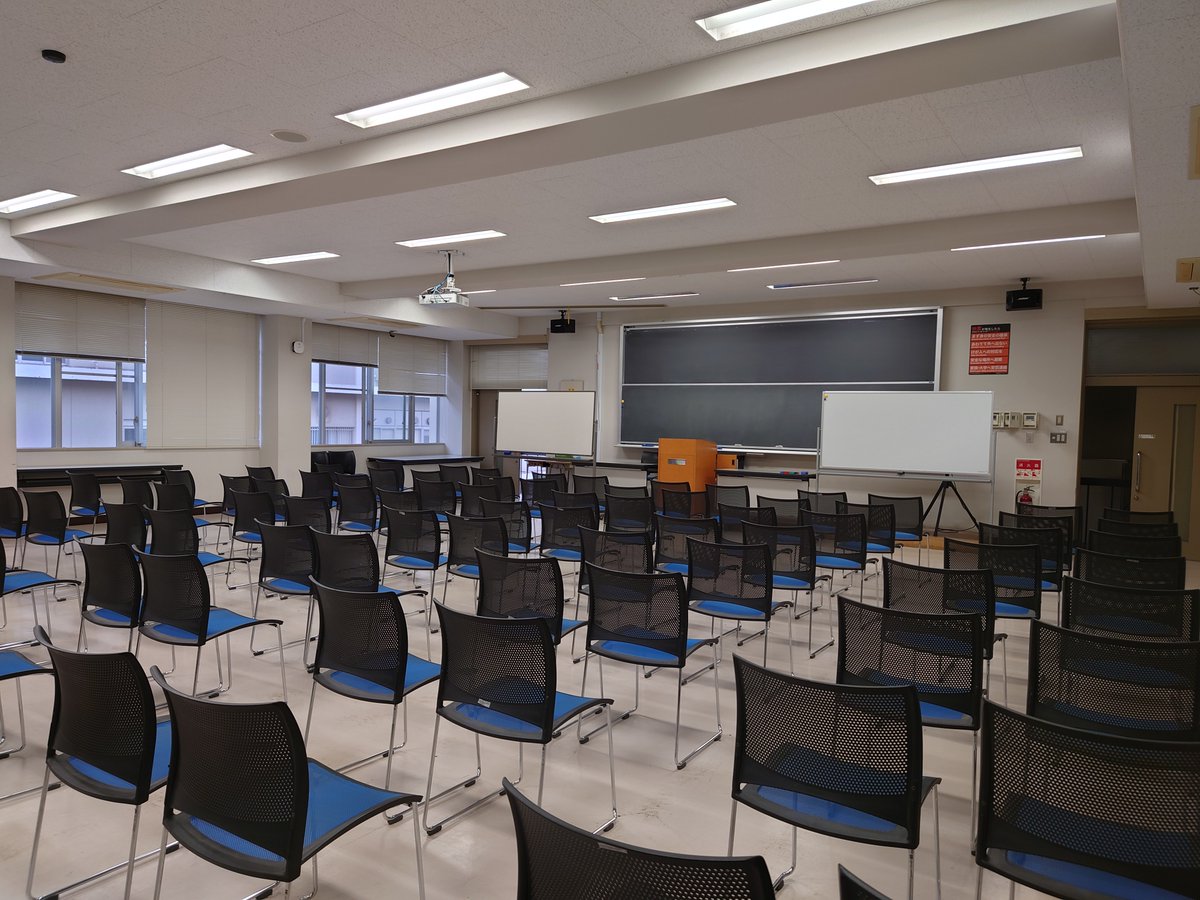 cpp2024_12's tweet image. 本日の #千葉大学 です。
ワークショップの準備も万端です。
一生懸命お掃除しました。
明日は今日よりも寒くなるようなので暖かい格好でお越しください。
スタッフ一同、お待ちしております！