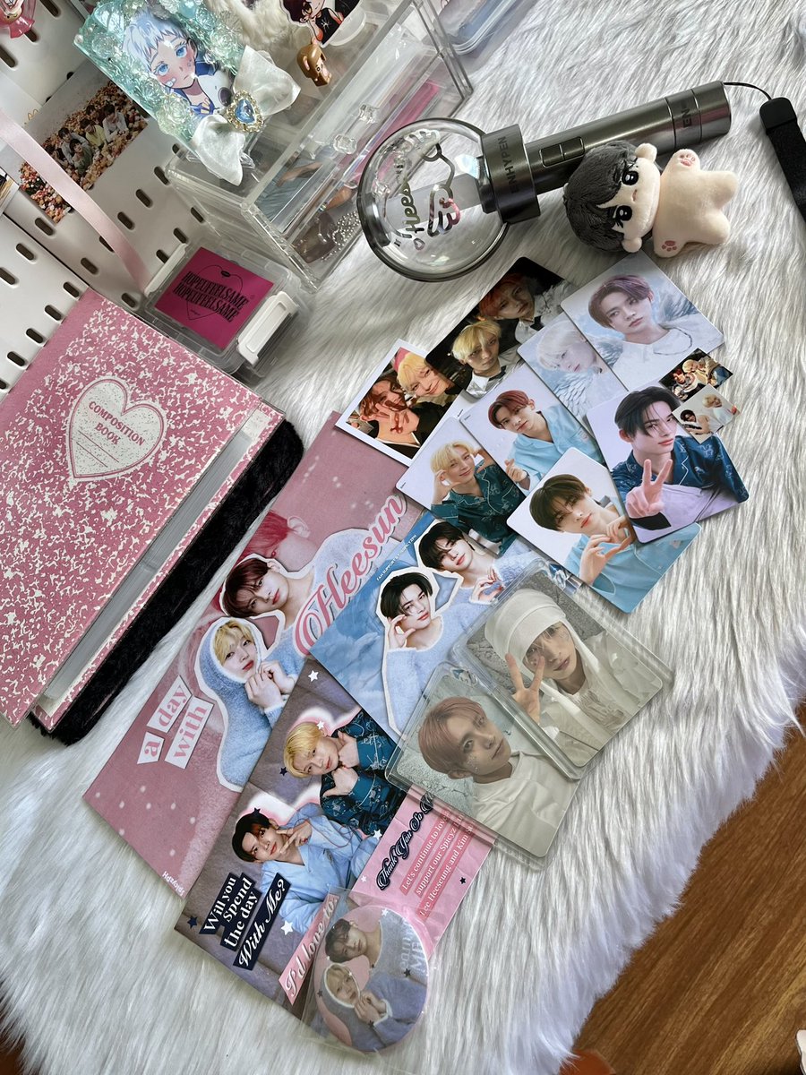 berrymincart's tweet photo. thank you @SpicyzPH for making my first cupsleeve event experience extra special! the kit is so pretty, and I even unexpectedly won the raffle for the standee! hope to see you all again soon! #ADayWithHeeSun https://t.co/xFuTevpAl8