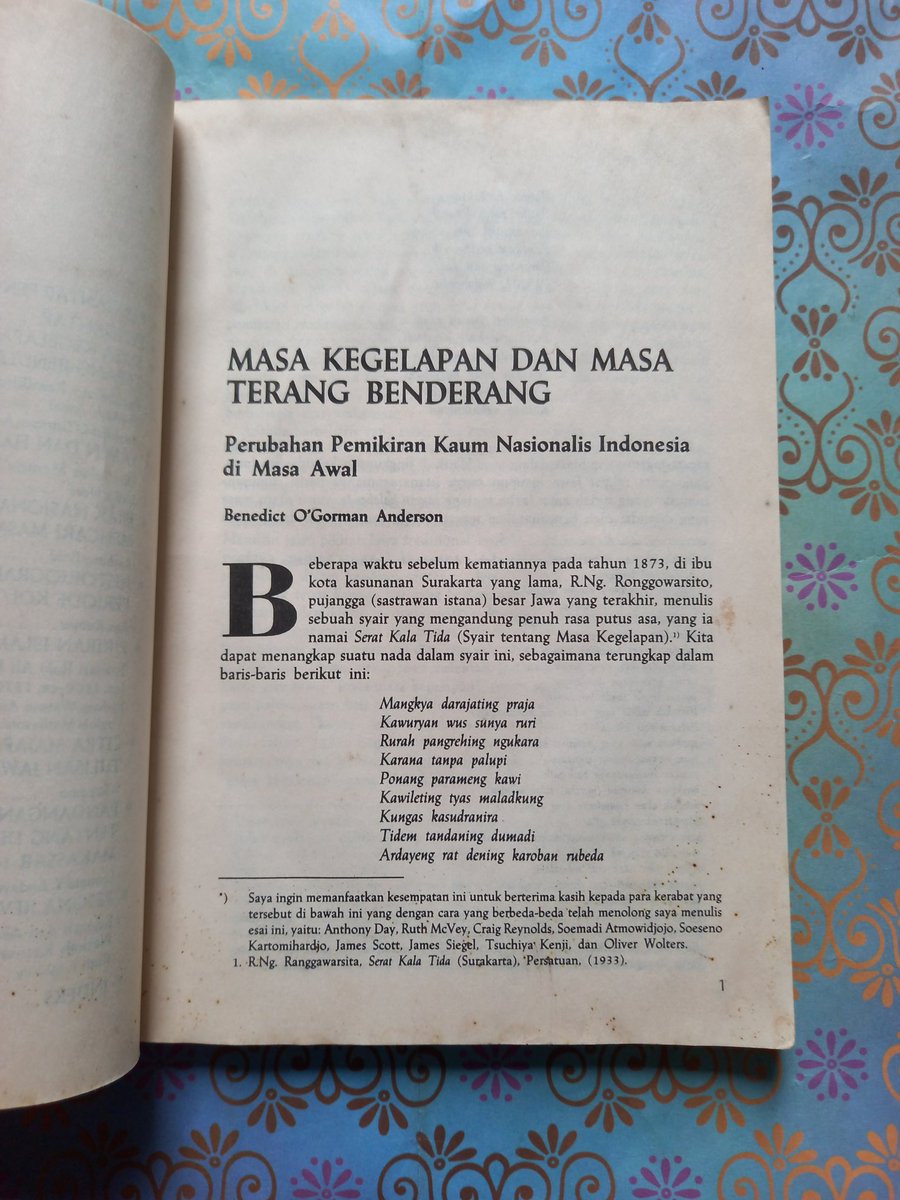 BukuDiponegoro's tweet photo. Dari raja Ali haji hingga Hamka
Anthony Reid
Kondisi buku cukup bagus,cover sobek dikit,ada bercak dikit,1983,192 hlm
Harga 135 rb
#darirajaalihajihinggahamka
#anthonyreid
#tokobukudiponegoro https://t.co/DWcI9Vxb8b