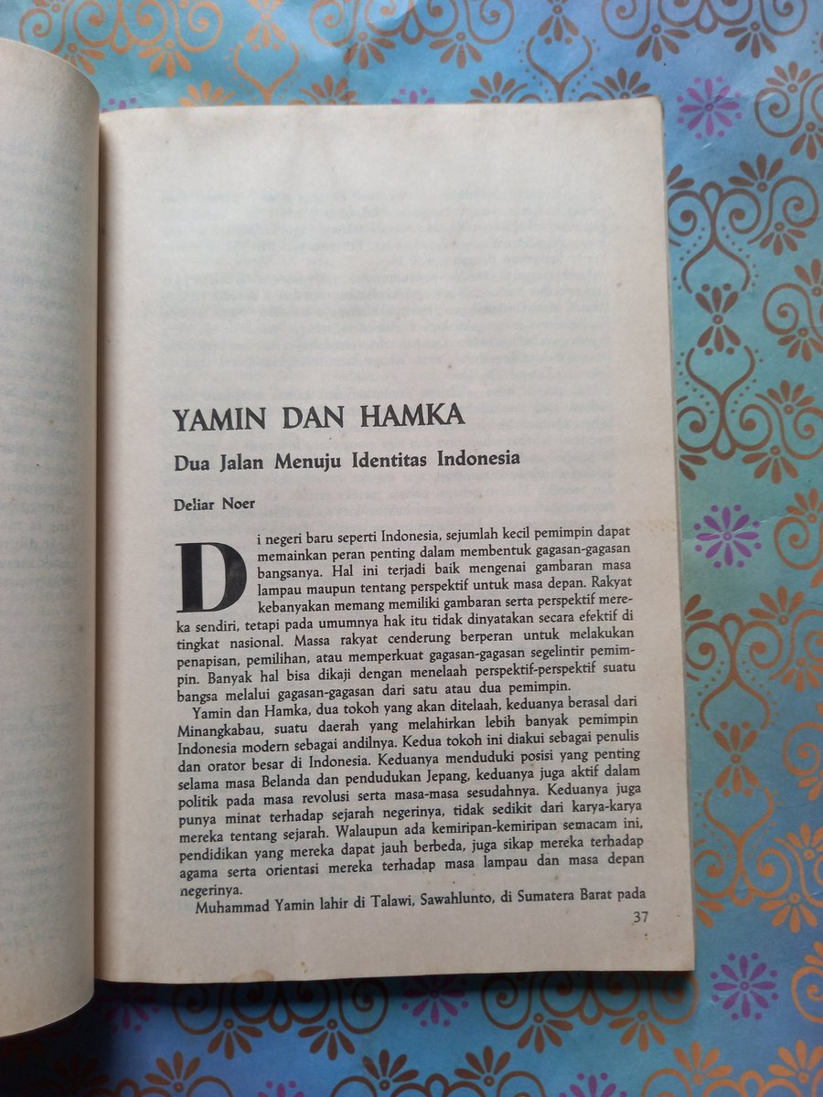 BukuDiponegoro's tweet photo. Dari raja Ali haji hingga Hamka
Anthony Reid
Kondisi buku cukup bagus,cover sobek dikit,ada bercak dikit,1983,192 hlm
Harga 135 rb
#darirajaalihajihinggahamka
#anthonyreid
#tokobukudiponegoro https://t.co/DWcI9Vxb8b