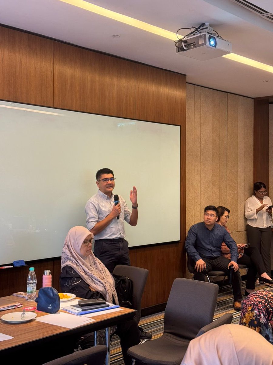 abd_jabbar's tweet photo. Attended 1st National meeting for development of DCD programme (Donation after Cardiac Death) focusing on Kidney &amp; Liver donation. Donor Coordinators,Transplant Surgeons &amp; Physicians (Hepatologist &amp; Nephrologists) all present to make it happen. Thx @_hasdy for pushing it forward https://t.co/2oekY4Tcw5