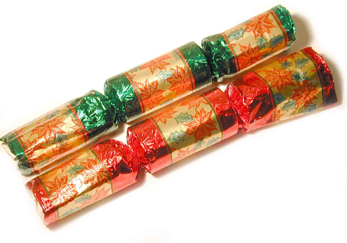 Find our festive Isaac calendar, featuring themed Isaac questions released every other day on our site: isaacphysics.org/pages/2024_12_…

🧪How do Christmas crackers work? Test your chemistry knowledge and skills while learning some history of chemistry: isaacphysics.org/questions/chri…
#ChemSky