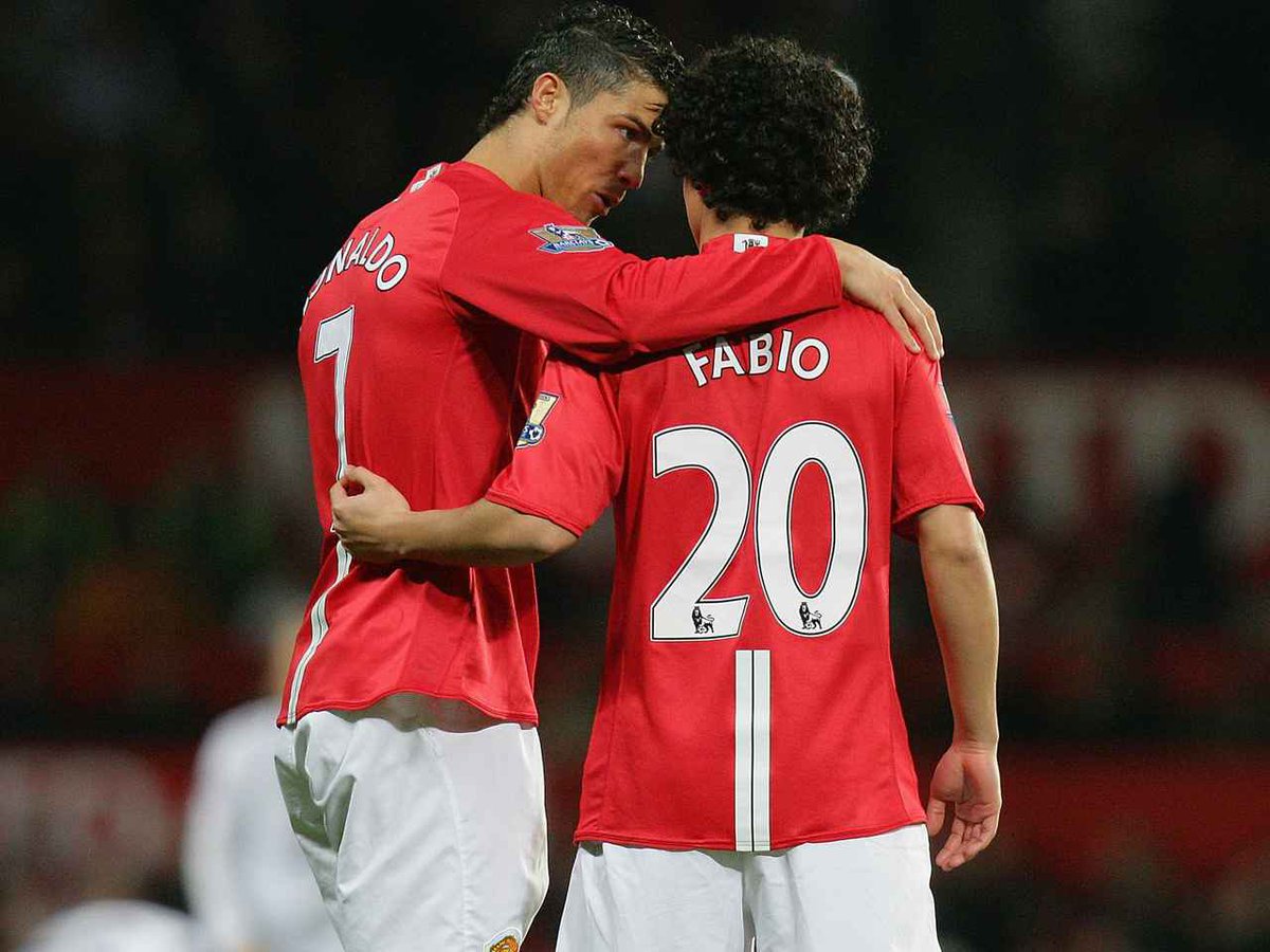 WayneSBarton's tweet photo. @Ofabio3 

Congratulations on a magnificent career. You played all around the world, you played for the Brazil national team, you played for the biggest club in the world, in a Champions League final. You played for @ManUtd in one of our most historic seasons of all time. Your name will forever be associated with one of the greatest achievements in our history.

Of course you are much more than your considerable achievements. You are a man of immense courage, strength, and dedication. 

I am so honoured that I was able to work with you to tell your incredible story. I can’t tell you how much you inspired me when you confided how you would suffer with anxiety before some United matches; how much more I respected you for coping with it and overcoming to achieve so much.

Enjoy your retirement from the game you have given so much. Thank you for the joy you brought to the field and thank you for helping me fall more in love with my football club.