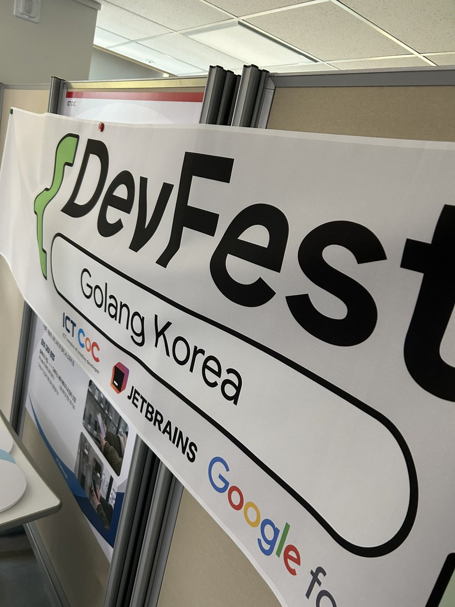 cgryu's tweet photo. #devfest #golang #golangkorea https://t.co/rsndxjOB9T
