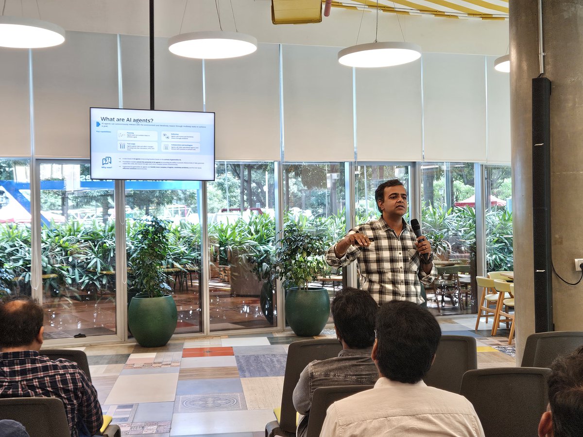 saplabsindia's tweet image. #sitBLR 2024 is buzzing with excitement! Our tech experts are showcasing #Joule #BusinessAI, Natural Language Processing, &amp;amp; other in-house innovations, demonstrating SAP&apos;s tech excellence and prowess. 🌟 #SAPInsideTrack