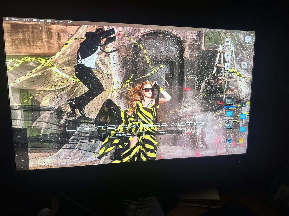 KenTKJapan's tweet image. I love my Mac’s new wallpaper 😍👍
#KylieMinogue #LightsCameraAction