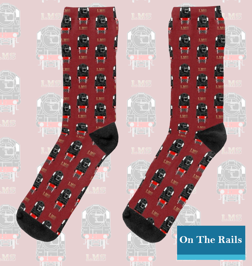 Ontherails2's tweet photo. We have 4 designs that celebrate the 'Big Four' railways companies.  We have the LNER (grey), LMS (red), GWR (yellow), &amp; Southern (green).

- £11.99 incl post
- one size fits all

#traina #steamtrain #railfans #mhhsbd #giftidea #ukgiftam #smallbizsatuk

https://t.co/U8qXIOosQ6 https://t.co/Qu5thsnPmB