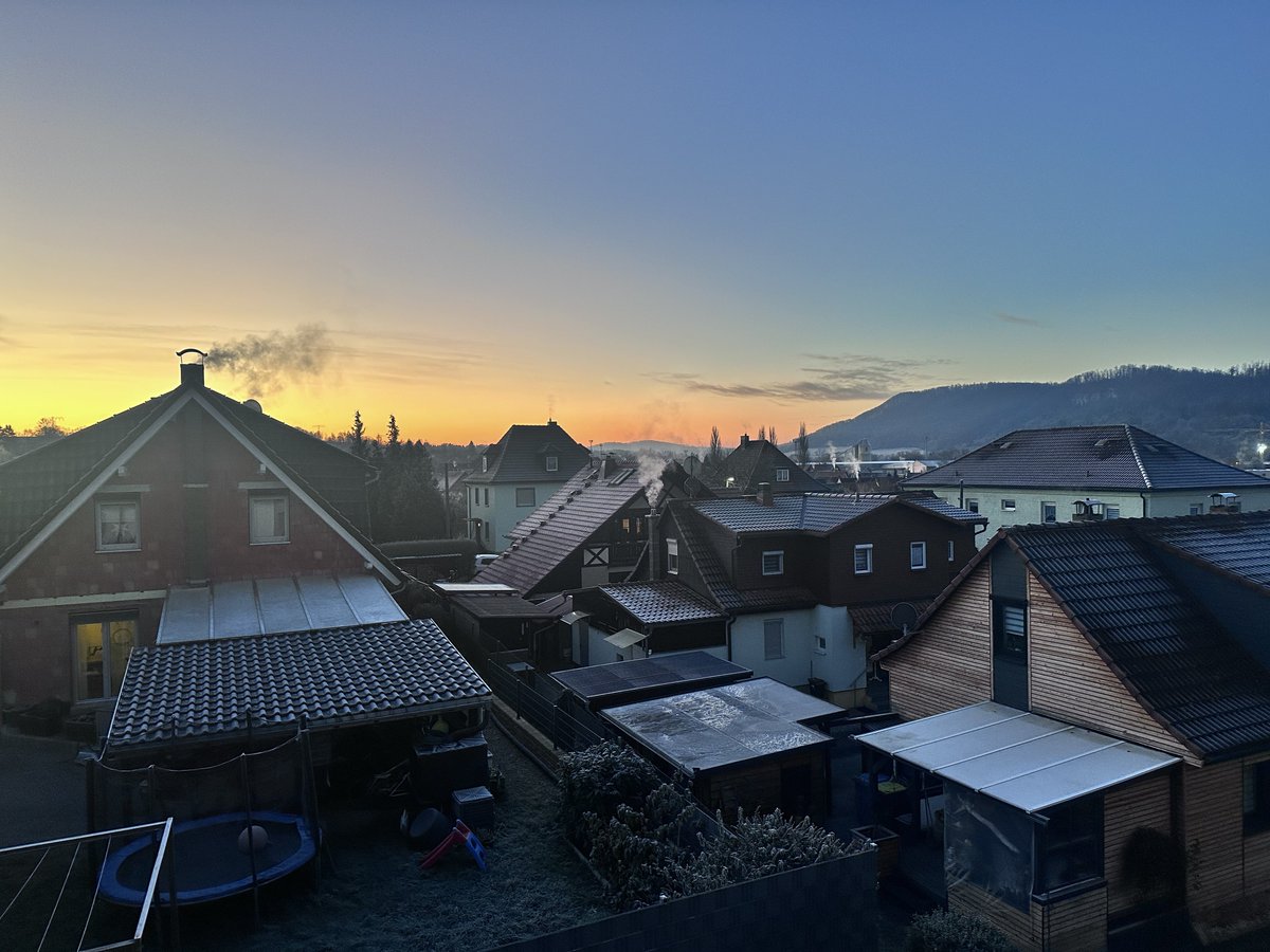 SE515's tweet photo. guten #Morgen #thuringen #deutschland #sonnenaufgang https://t.co/yJsM8Wyb2k