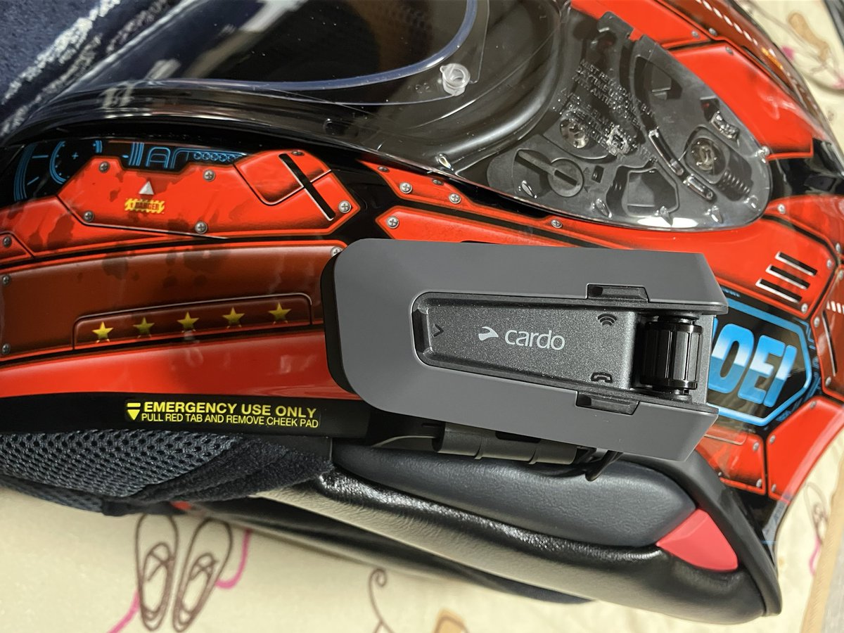 SHOEI Z-8 に、CARDO パックトーク エッジ セカンドヘルメットキット
