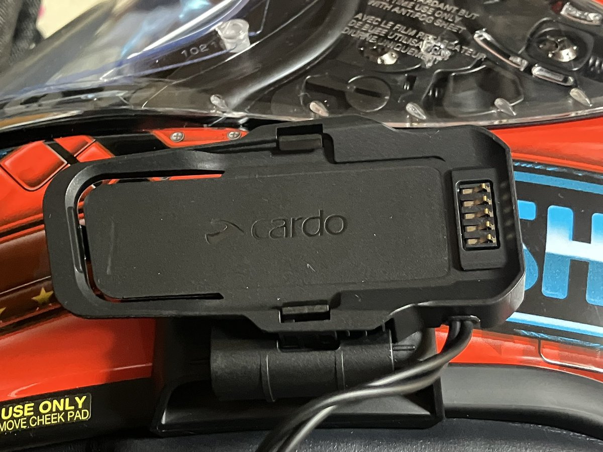 SHOEI Z-8 に、CARDO パックトーク エッジ セカンドヘルメットキット