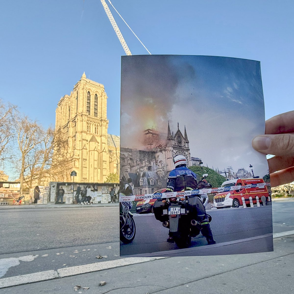 Interieur_Gouv's tweet image. Après 5 ans de fermeture, #NotreDame rouvre ses portes !

L&apos;occasion de rendre hommage à l&apos;action des forces de sécurité intérieure, dont le professionnalisme a permis de sauver la cathédrale en avril 2019. 🔥

Merci aux agents @prefpolice et aux 600 @PompiersParis mobilisés. 🙏