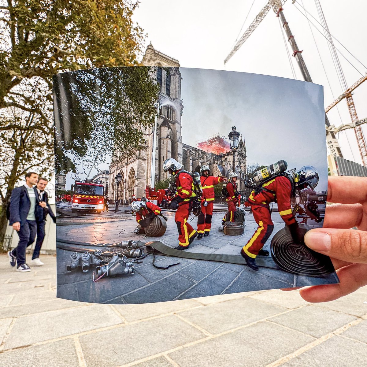 Interieur_Gouv's tweet image. Après 5 ans de fermeture, #NotreDame rouvre ses portes !

L&apos;occasion de rendre hommage à l&apos;action des forces de sécurité intérieure, dont le professionnalisme a permis de sauver la cathédrale en avril 2019. 🔥

Merci aux agents @prefpolice et aux 600 @PompiersParis mobilisés. 🙏