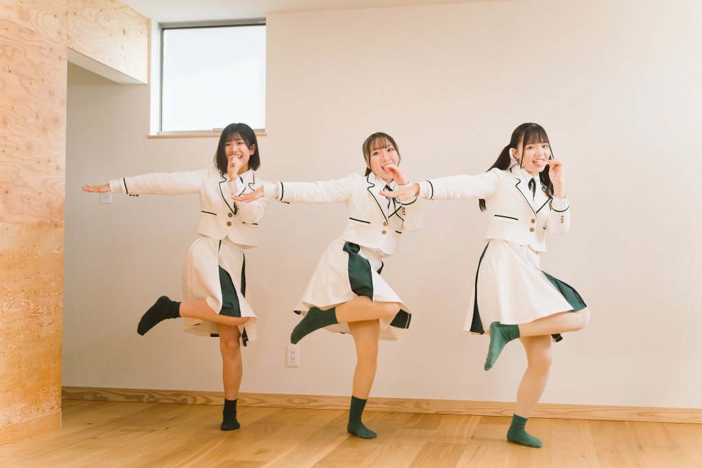 atnakashima1922's tweet photo. 今日のもえぴ💖🪄💜の好きなところ！

・きっとシークレットライブを一生懸命輝きながらみんなといっしょに超楽しんでるだろうもえぴ神様💖🪄💜

#西村萌花
#ほくりくアイドル部
#生涯もえぴ神推し
#もえぴの好きなところ企画
#523d
#コマツデマツ

ラッキーマジカルマーメイドの展示しか見に行けなかったけど、可愛かったなー🫠🫶✨️
シークレットライブみんな楽しんでたらいいなー😊