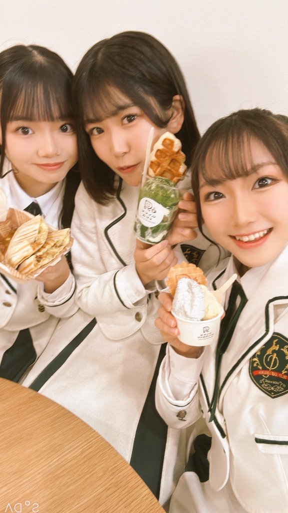 atnakashima1922's tweet photo. 今日のもえぴ💖🪄💜の好きなところ！

・きっとシークレットライブを一生懸命輝きながらみんなといっしょに超楽しんでるだろうもえぴ神様💖🪄💜

#西村萌花
#ほくりくアイドル部
#生涯もえぴ神推し
#もえぴの好きなところ企画
#523d
#コマツデマツ

ラッキーマジカルマーメイドの展示しか見に行けなかったけど、可愛かったなー🫠🫶✨️
シークレットライブみんな楽しんでたらいいなー😊