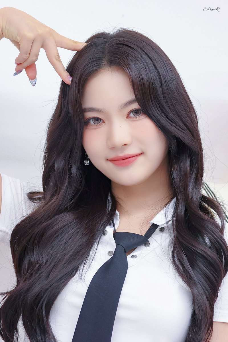 Wh1speR0123's tweet photo. 0713 위드뮤  😽😽😽😽

#이사진최고
#아이사 #ISA 
#스테이씨 #STAYC https://t.co/Oqlyxb12IO