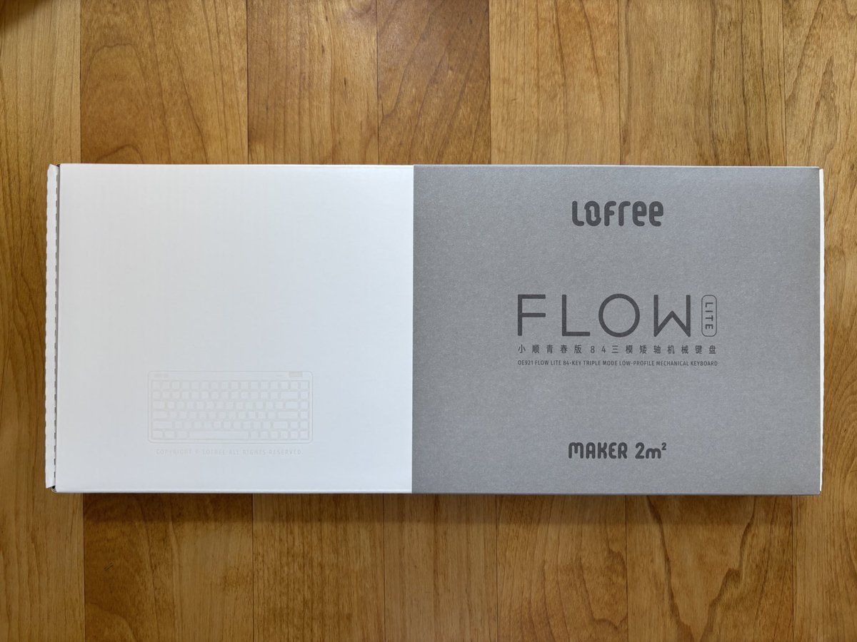noenyaaan's tweet photo. 今日、新しいキーボードが届いた⌨️
え、猫も操作できるの？

#シャムトラ
#Lofree
#LofreeFlowLite https://t.co/eaOcbZ7cIc
