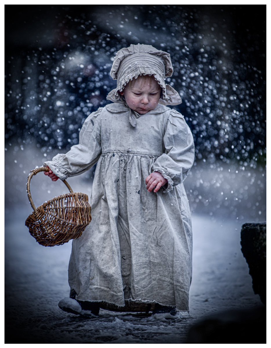 kmatkins2's tweet image. So lots of events cancelled today due to #StormDaragh , including the Victorian Christmas with the amazing @RaggedVictorian , @SSGreatBritain . Looking positive for it to go ahead tomorrow tho..here’s a few of my pics from previous years.. #StaySafe