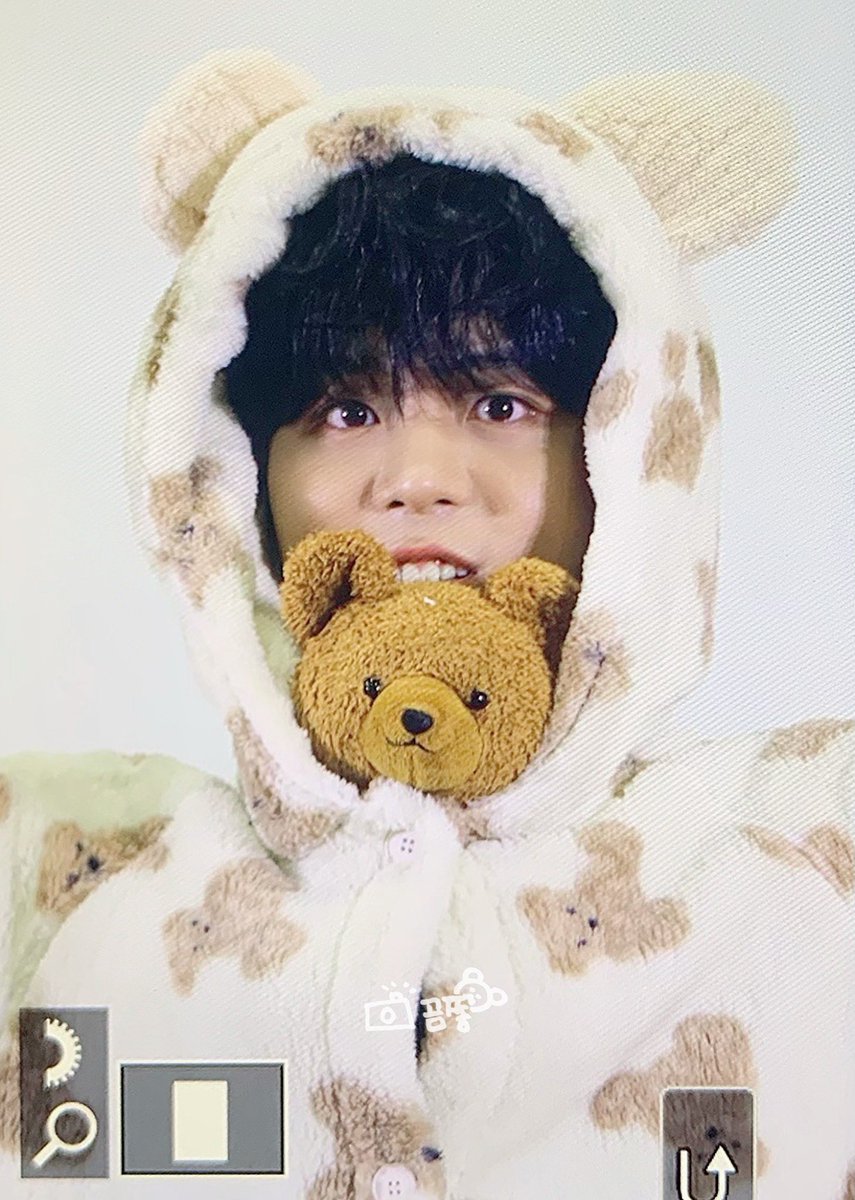 DelightJH_'s tweet photo. 241207 아귀여워...
#에이티즈 #종호 #최종호 #ATEEZ #JONGHO #ジョンホ https://t.co/c3SCjvxZXf