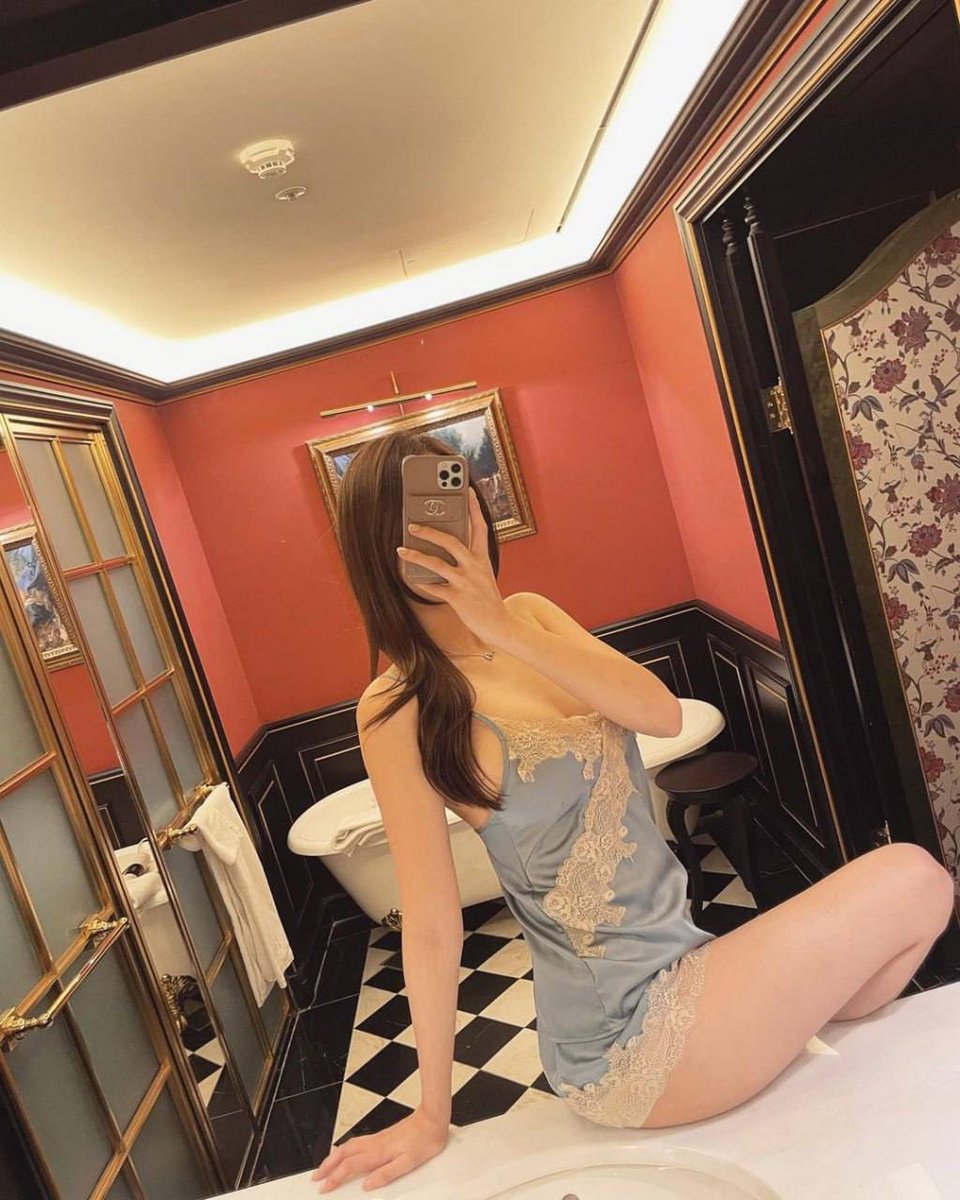 ricz143's tweet photo. Sexy is not slutty. It's my nature to be Bohemian. https://t.co/GO0aAkrViA